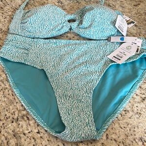Time and Tru 2 piece bikini! NWT! Both pieces size 1X. Strap missing hook